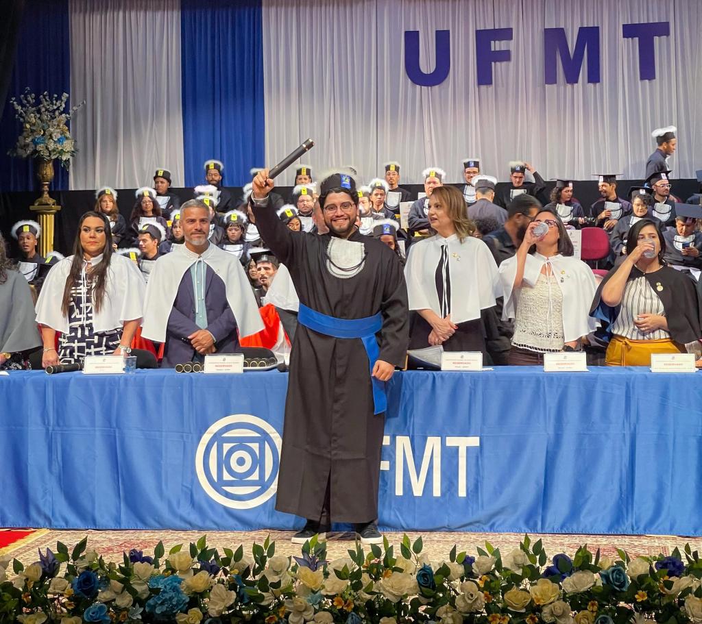 NEWTON GIOVANNI: QUANDO EXCELÊNCIA ACADÊMICA ENCONTRA O COMPROMISSO SOCIAL